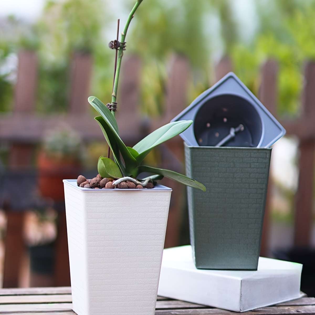 Flowerpot Color 2 Pieces Of White