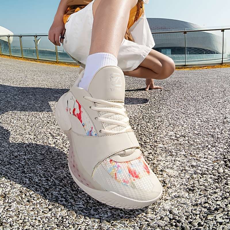 Sneakers Beige Red Size Uk 7.5