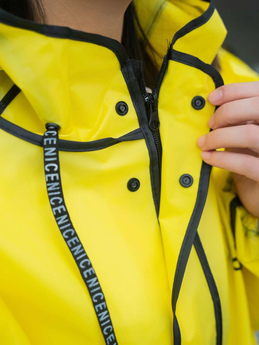 Raincoat Yellow Size L