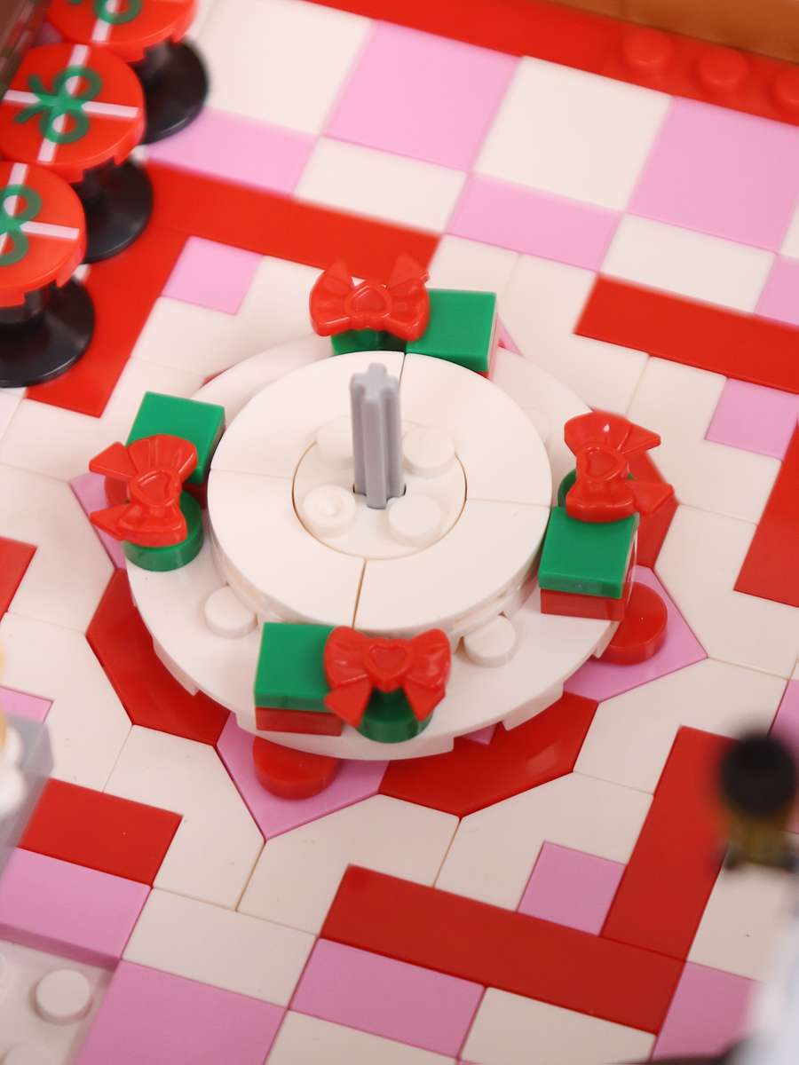 3D Building Model Puzzle Set Style Strawberry Ice Cream Workshop