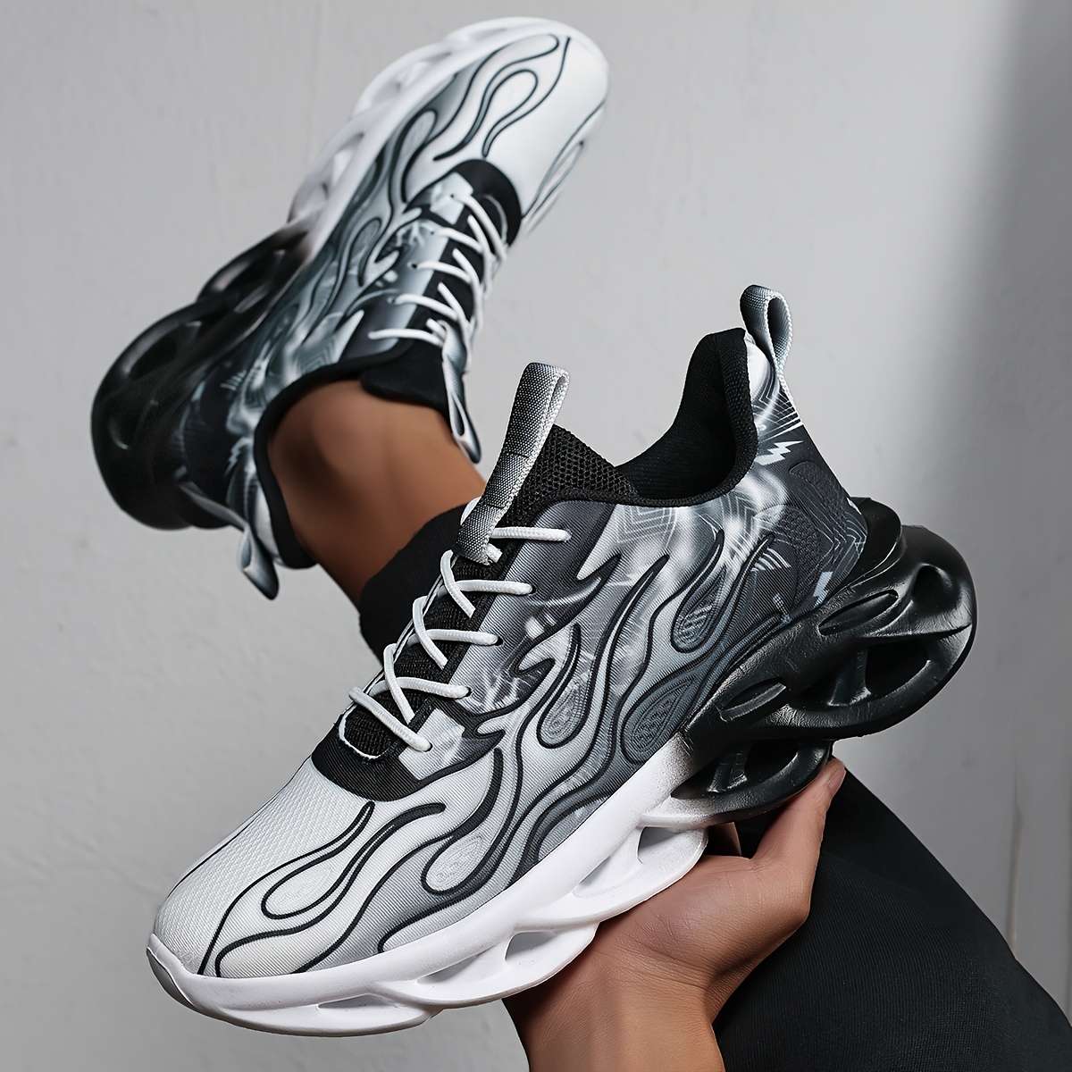 Sneakers Color White And Black Sizeuk 7