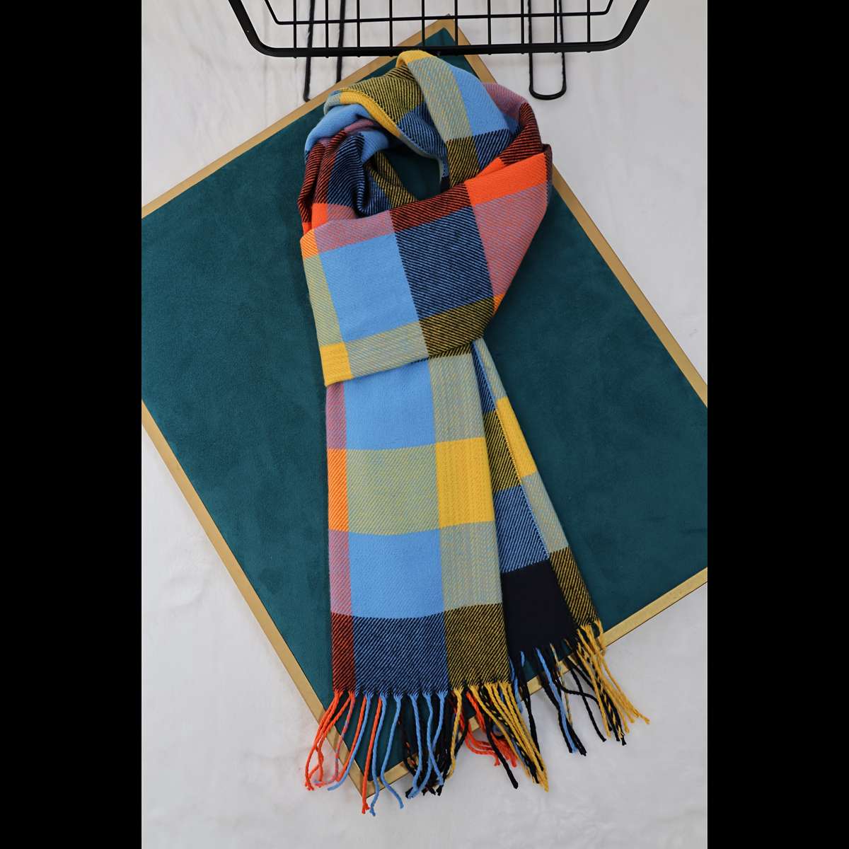 Scarf Model Dcm201D