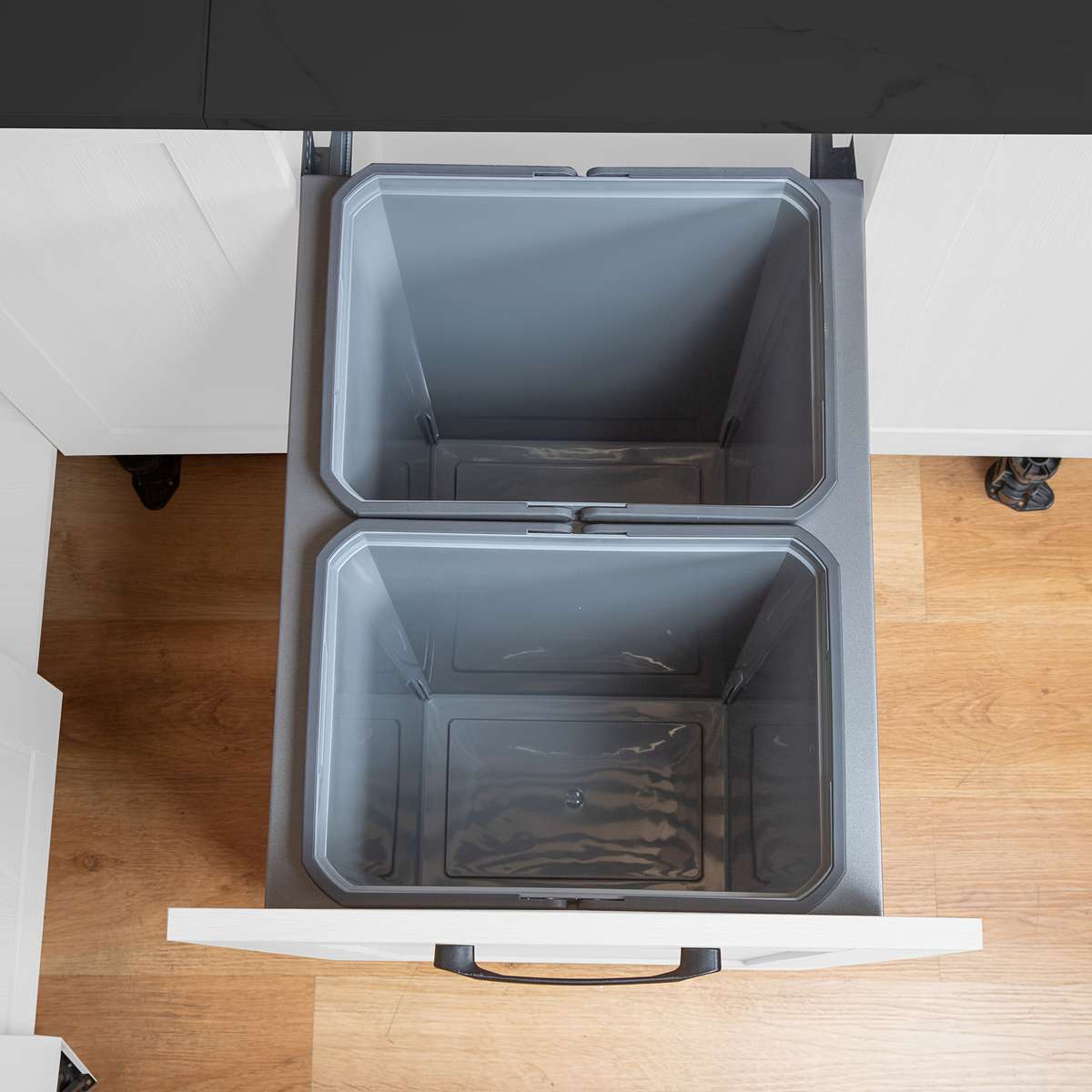 Garbage Can Capacity 2X35L