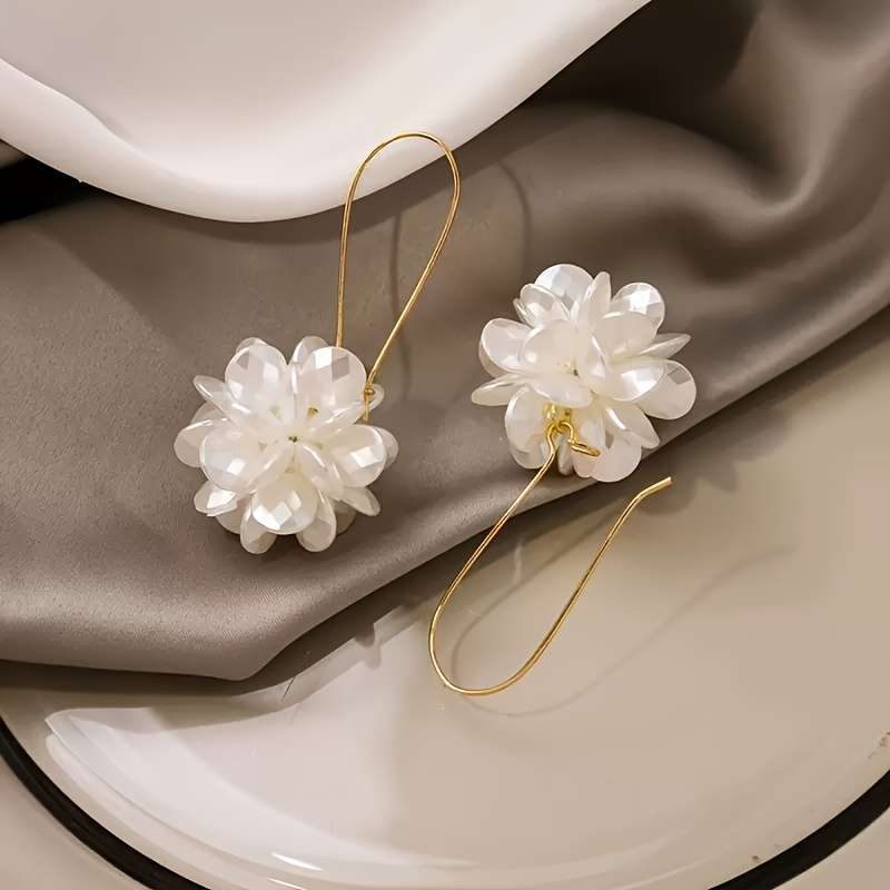 Women S Earrings Color White