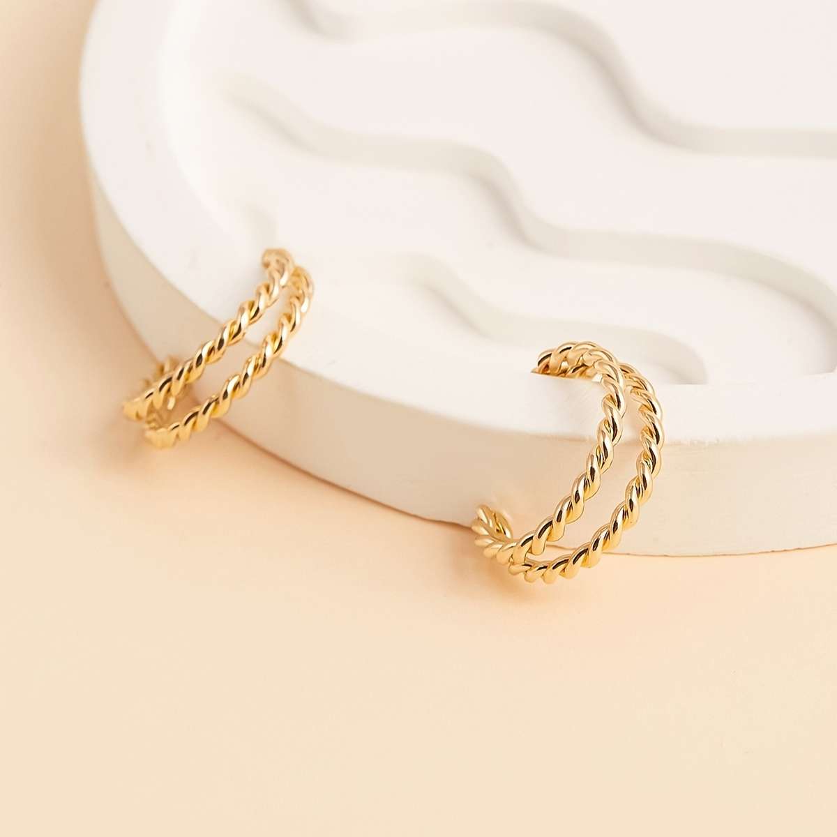 Women S Earrings Items Earrings Quantity 2Pcs