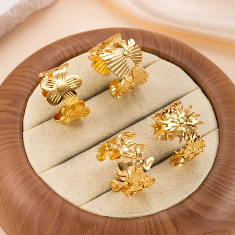 Stylish Rose Adjustable Ring Color Golden