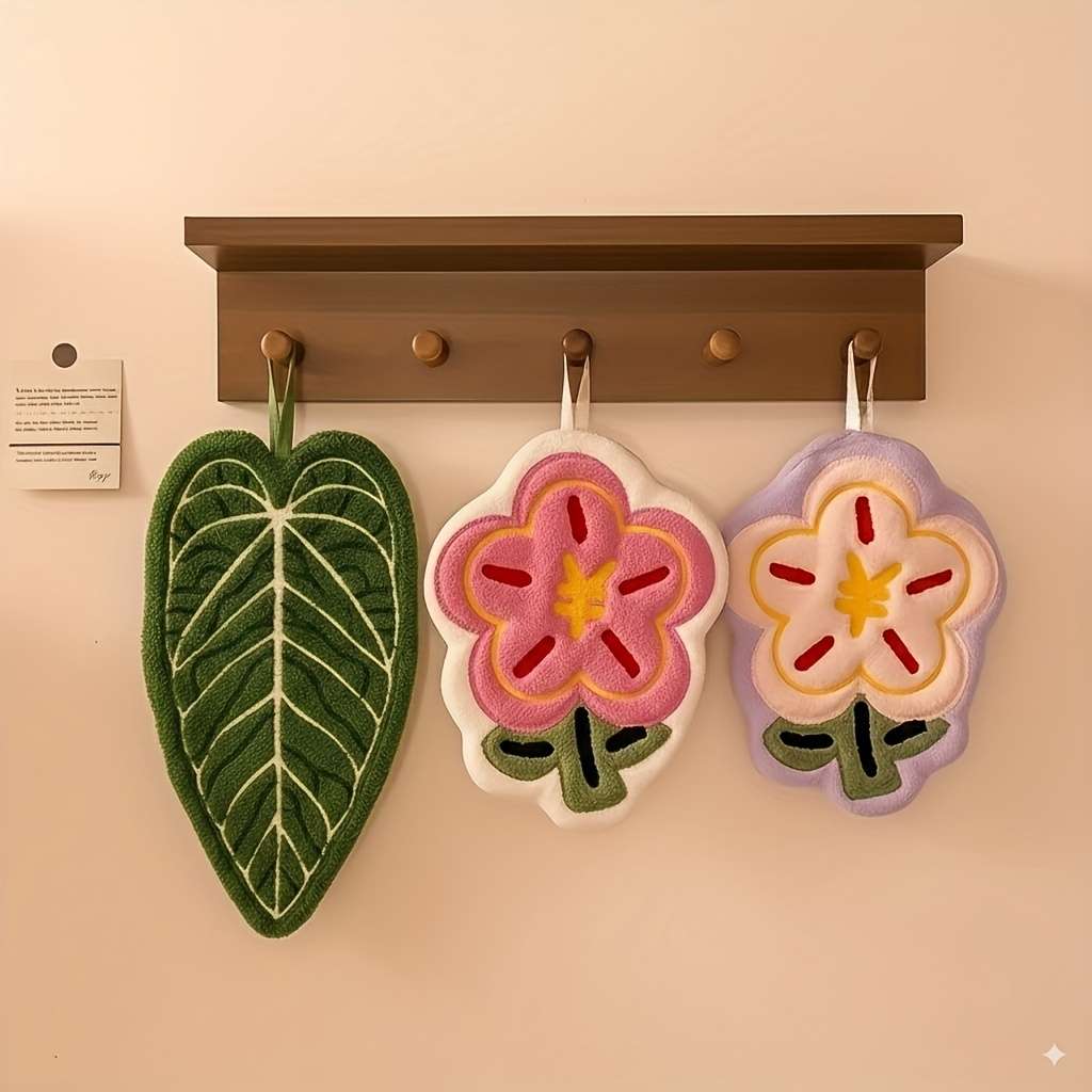 Towel Quantity 3 Pieces 1 Leaf  2 Flowers