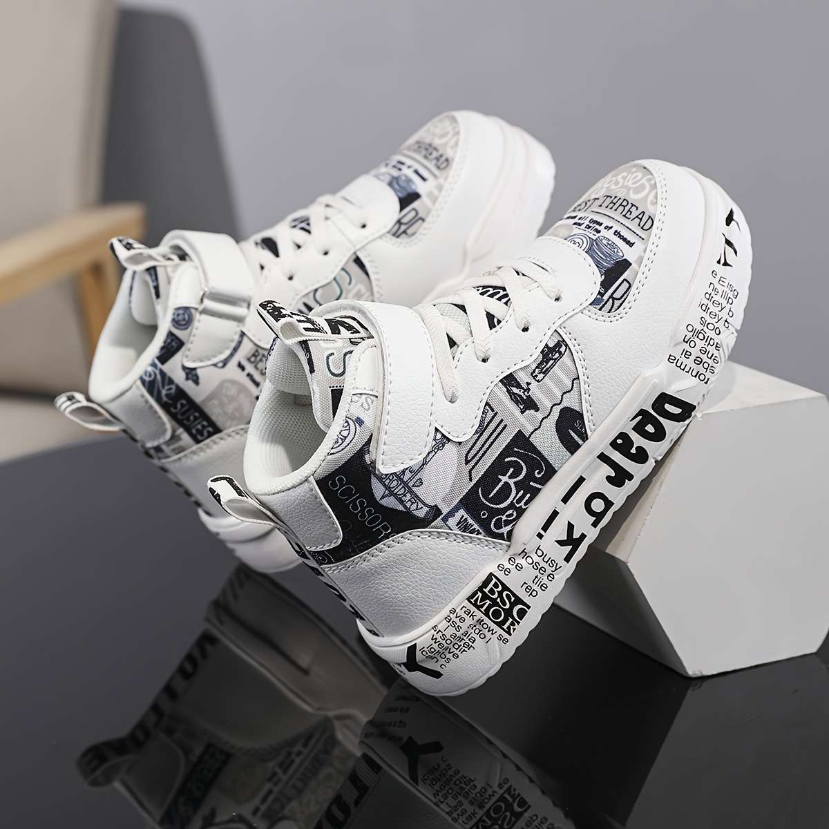 Sneakers Color White And Black Sizeuk 3 Big Kid