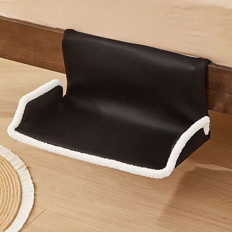 Pet supplies color White