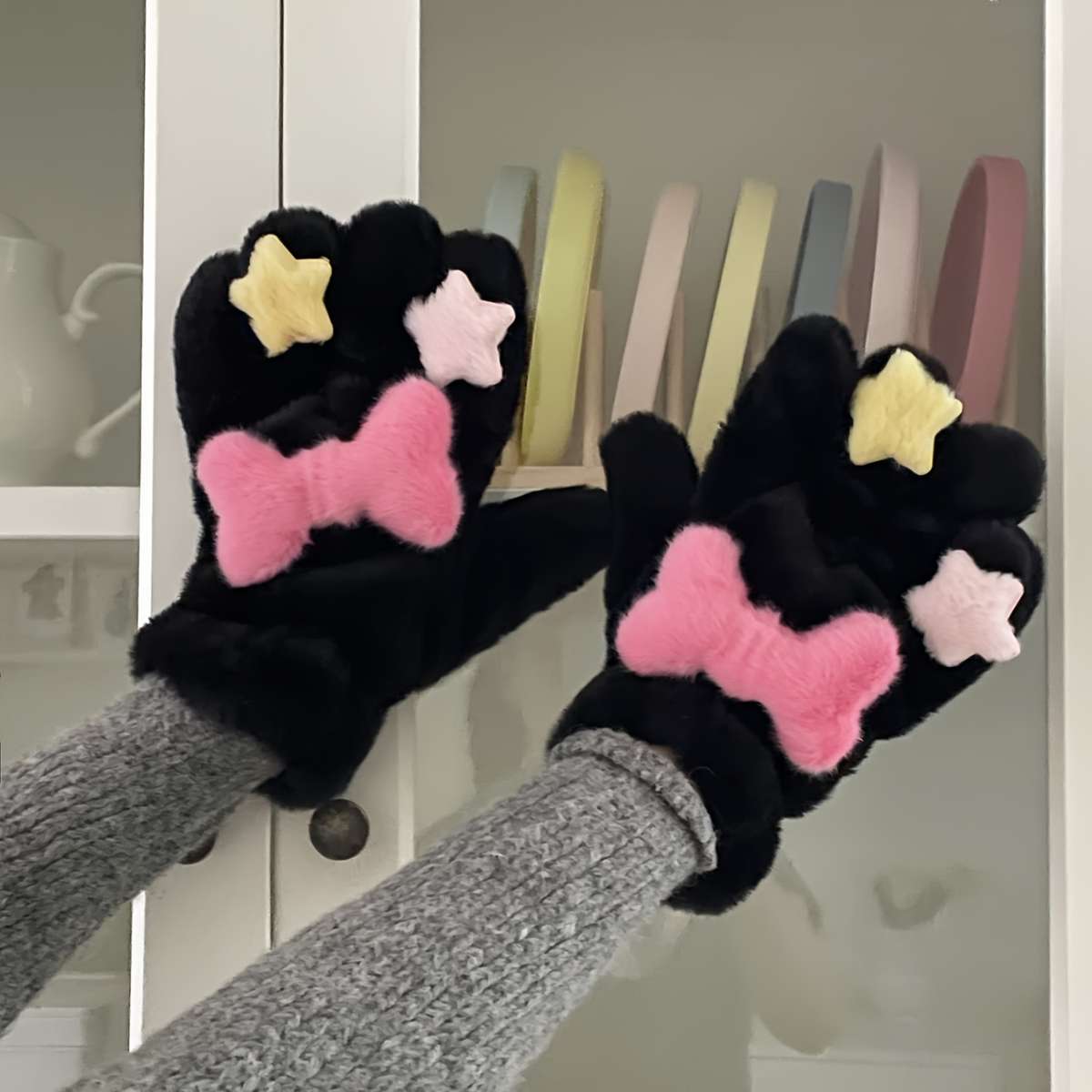 Gloves Color White Modelfive-Finger Bone Gloves