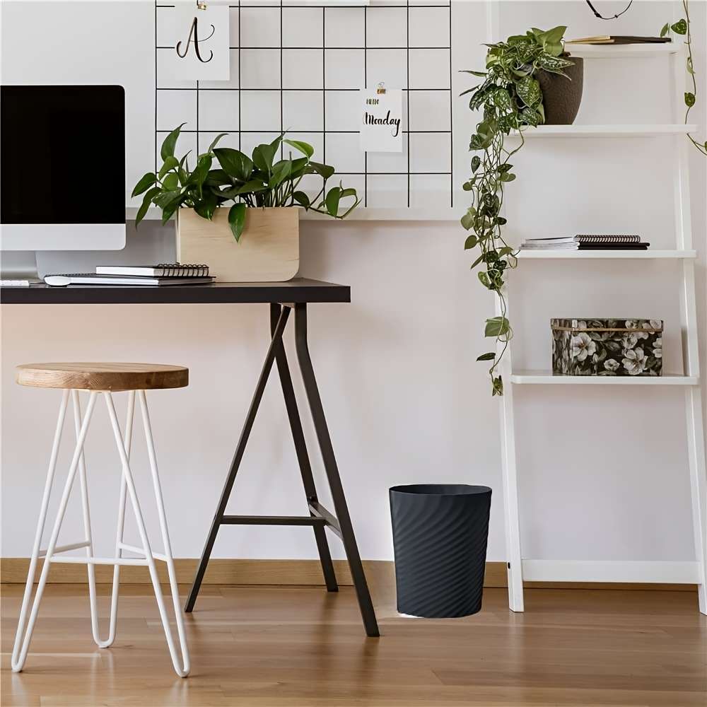 Garbage Can Color White
