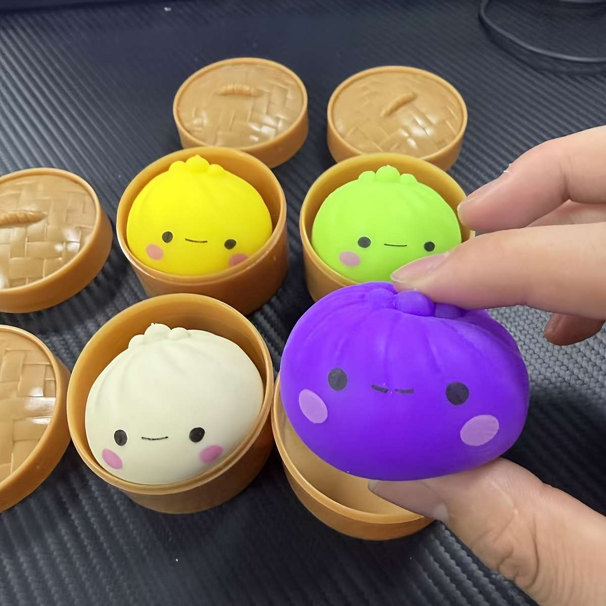 Squeezable Toys Color Random Color Style Style Bun Squeezing Toy