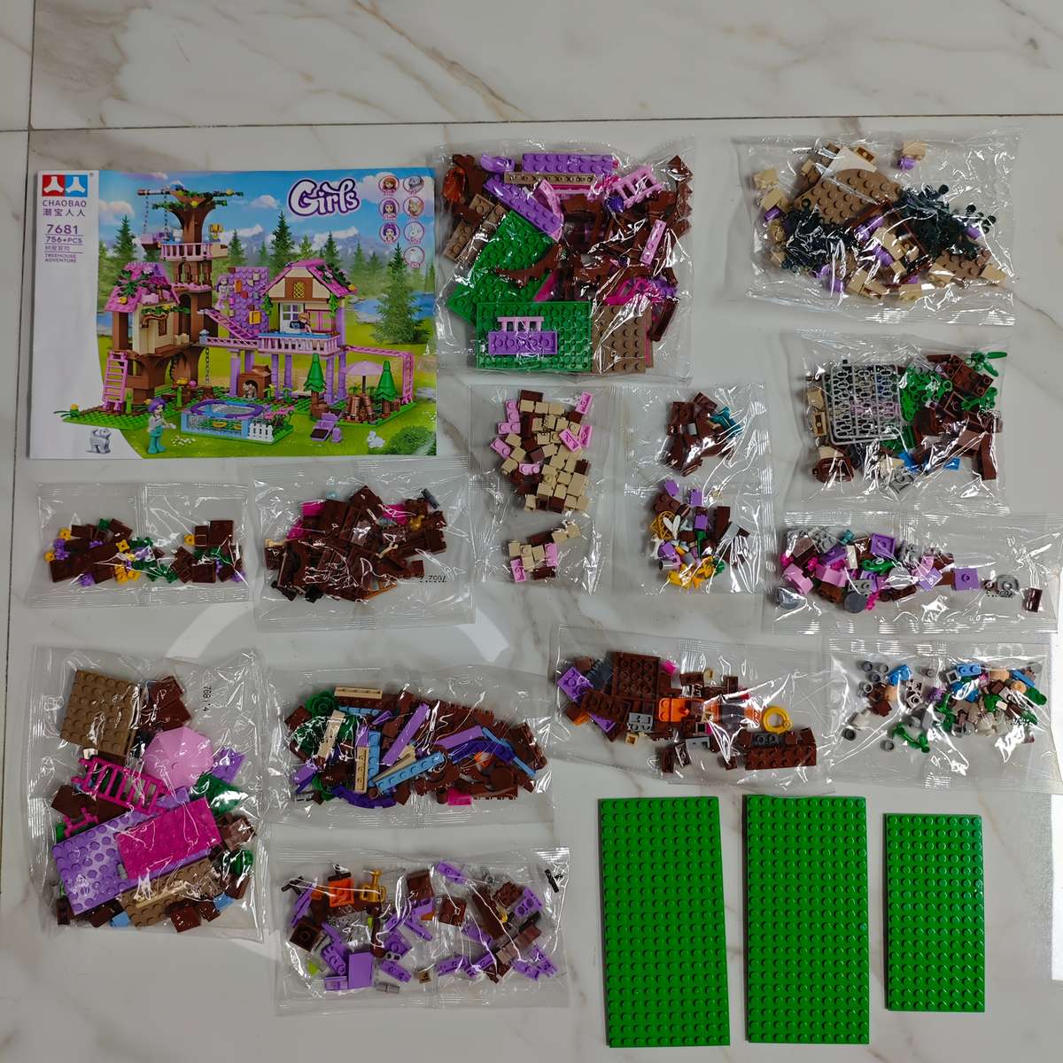 Building Toy Architectural Model Toy Set Model Treehouse Adventure  756Pcs