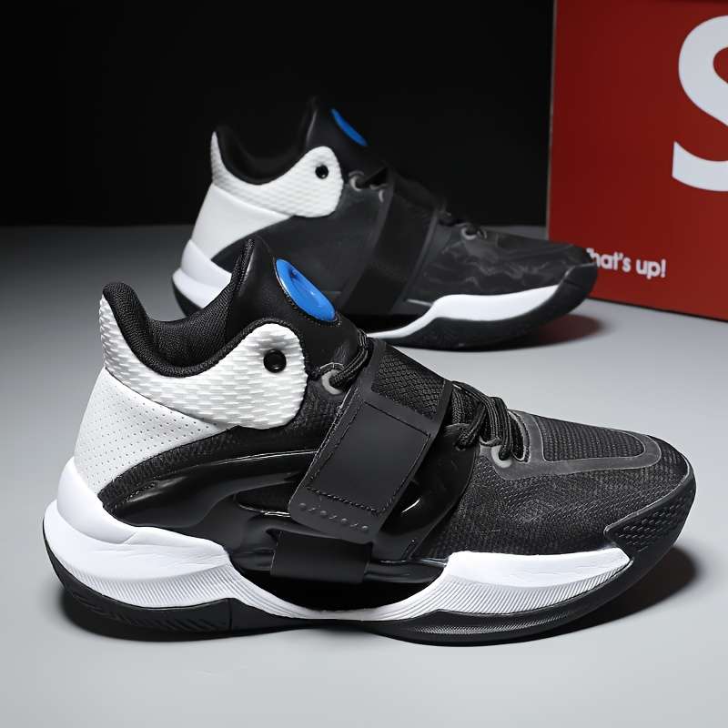Sneakers Black And White Size Uk 7.5