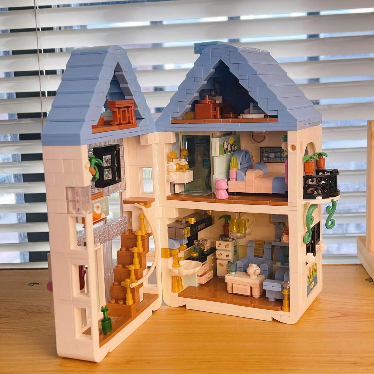 Building Toy Architectural Model Toy Set Model Large Townhouse Building Blocks   1092Pcs