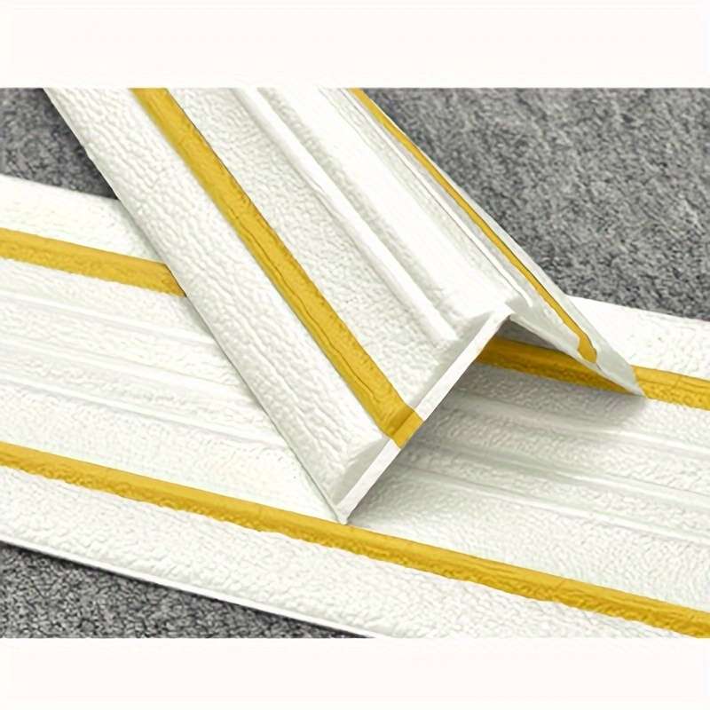 Skirting Board Whiteblue