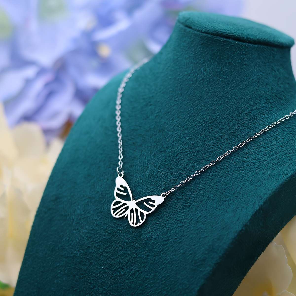 Womens Necklace Color Golden