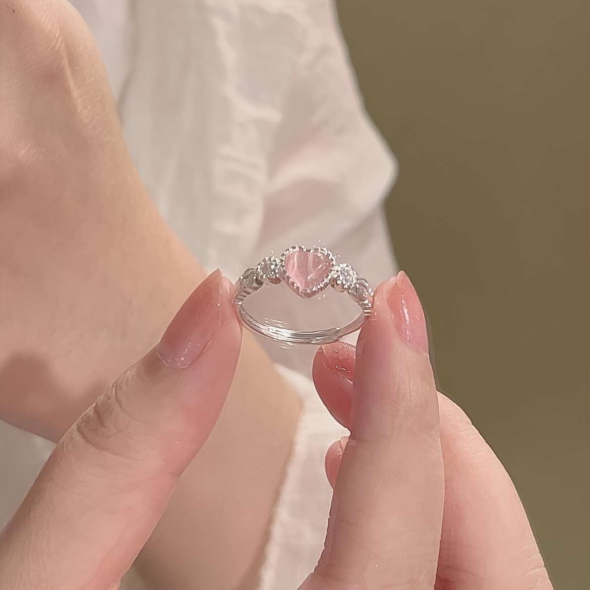 2PCS Modern Heart Comfort Fit Finger Ring Quantity
