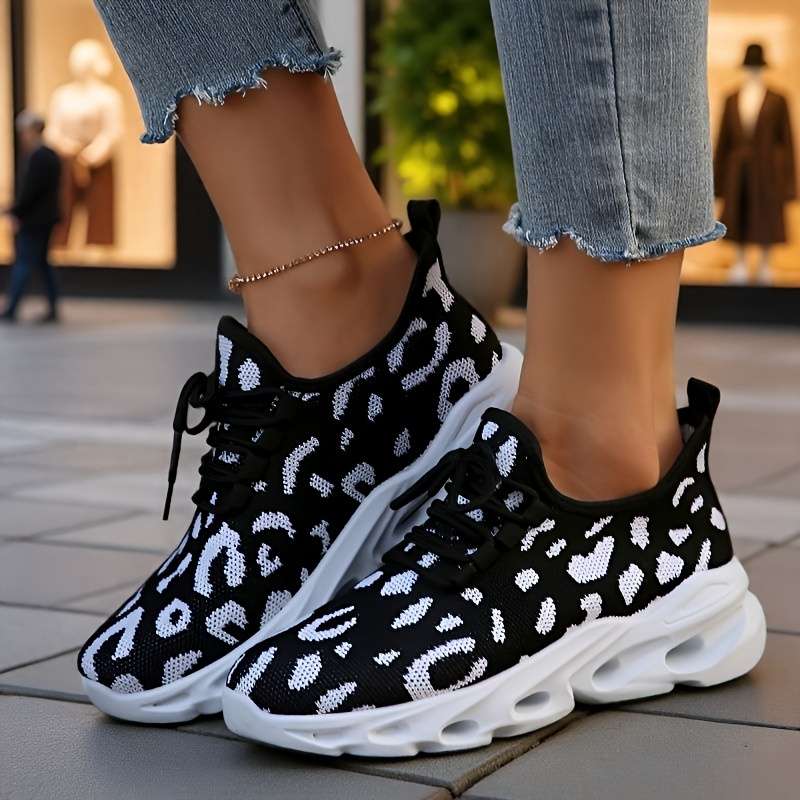 Women S Sneakers Color Black And White Spots Sizeuk 6