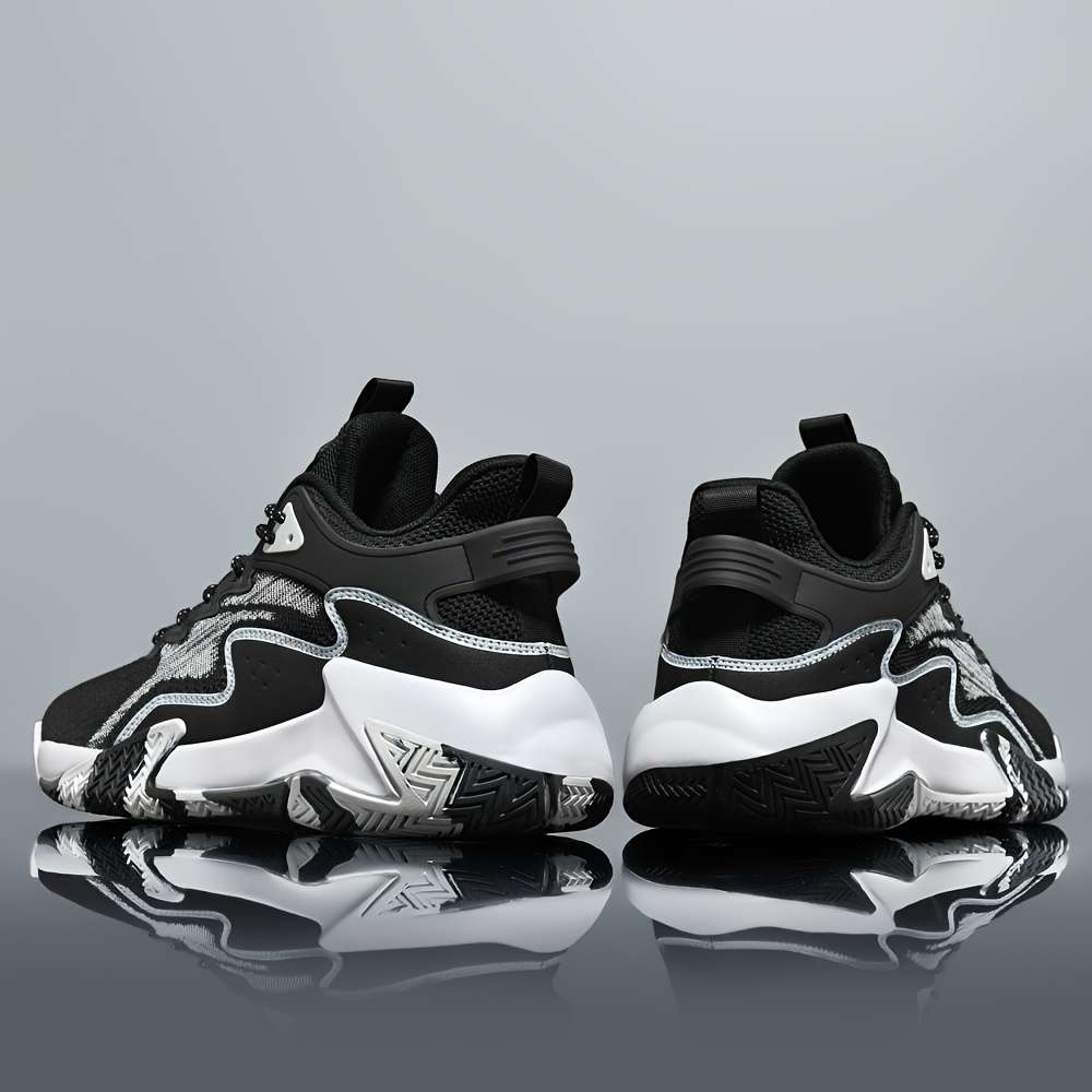 Sneakers Black Size Uk 7