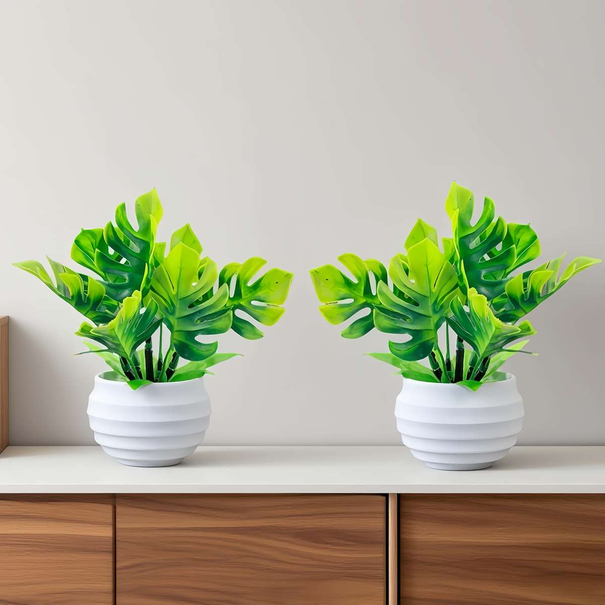 Flowerpot Model Green Leaves  White Pot Quantity2 Pots