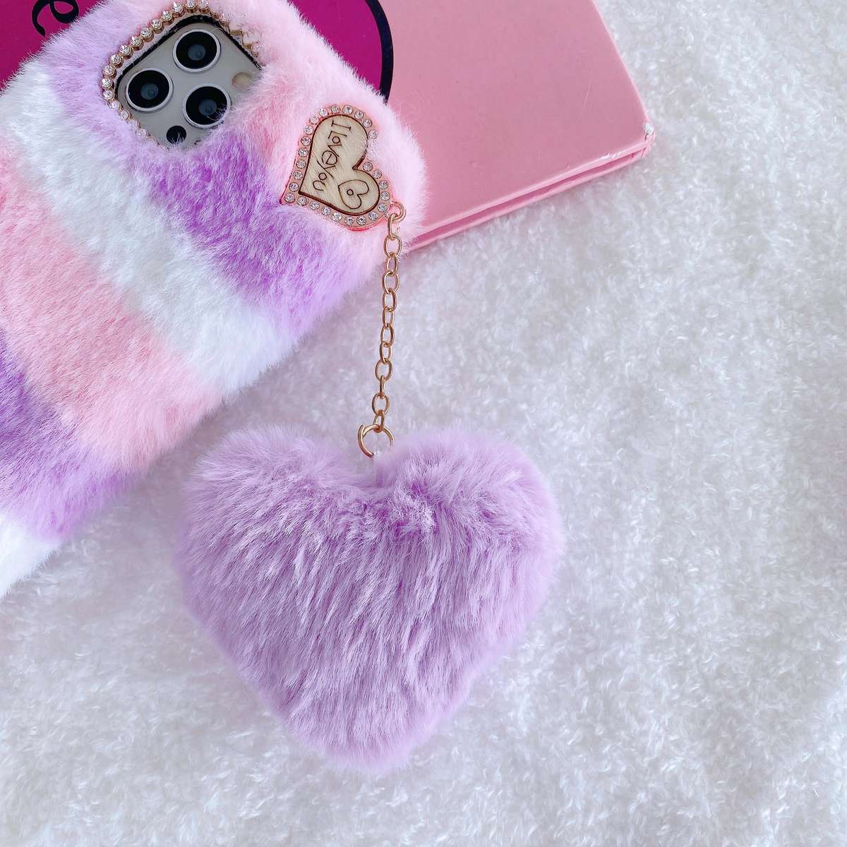 1Pc Mixed Color For iPhone 14 Plus Plush Heart Pendant Phone Case