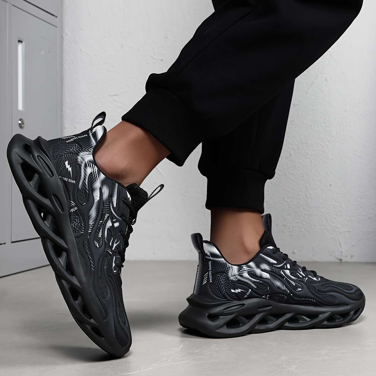 Sneakers Color White And Black Sizeuk 7