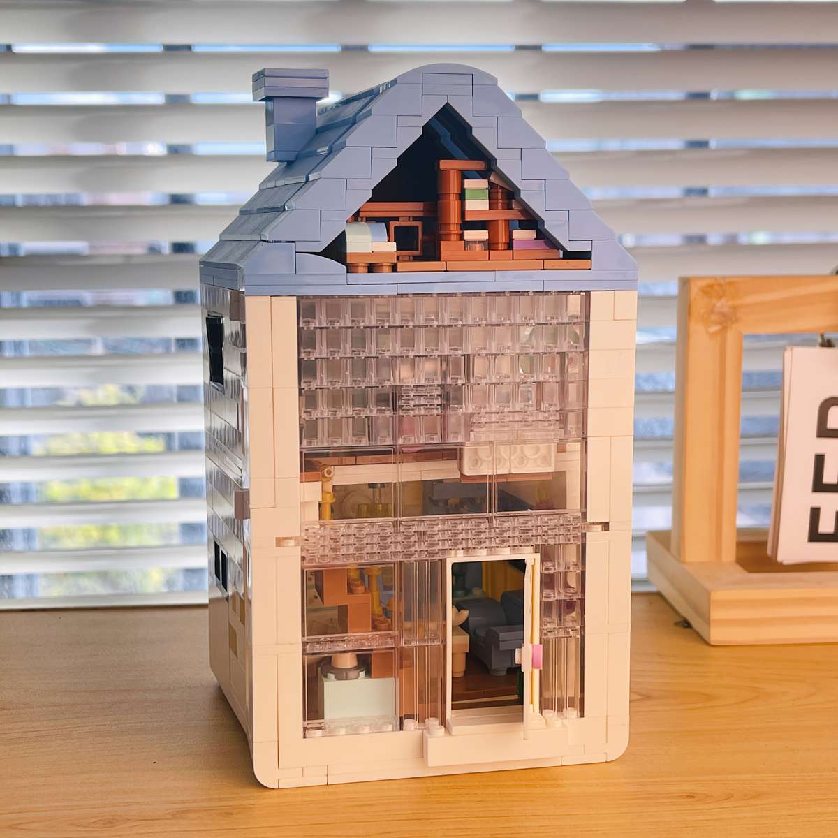 Building Toy Architectural Model Toy Set Model Large Townhouse Building Blocks   1092Pcs