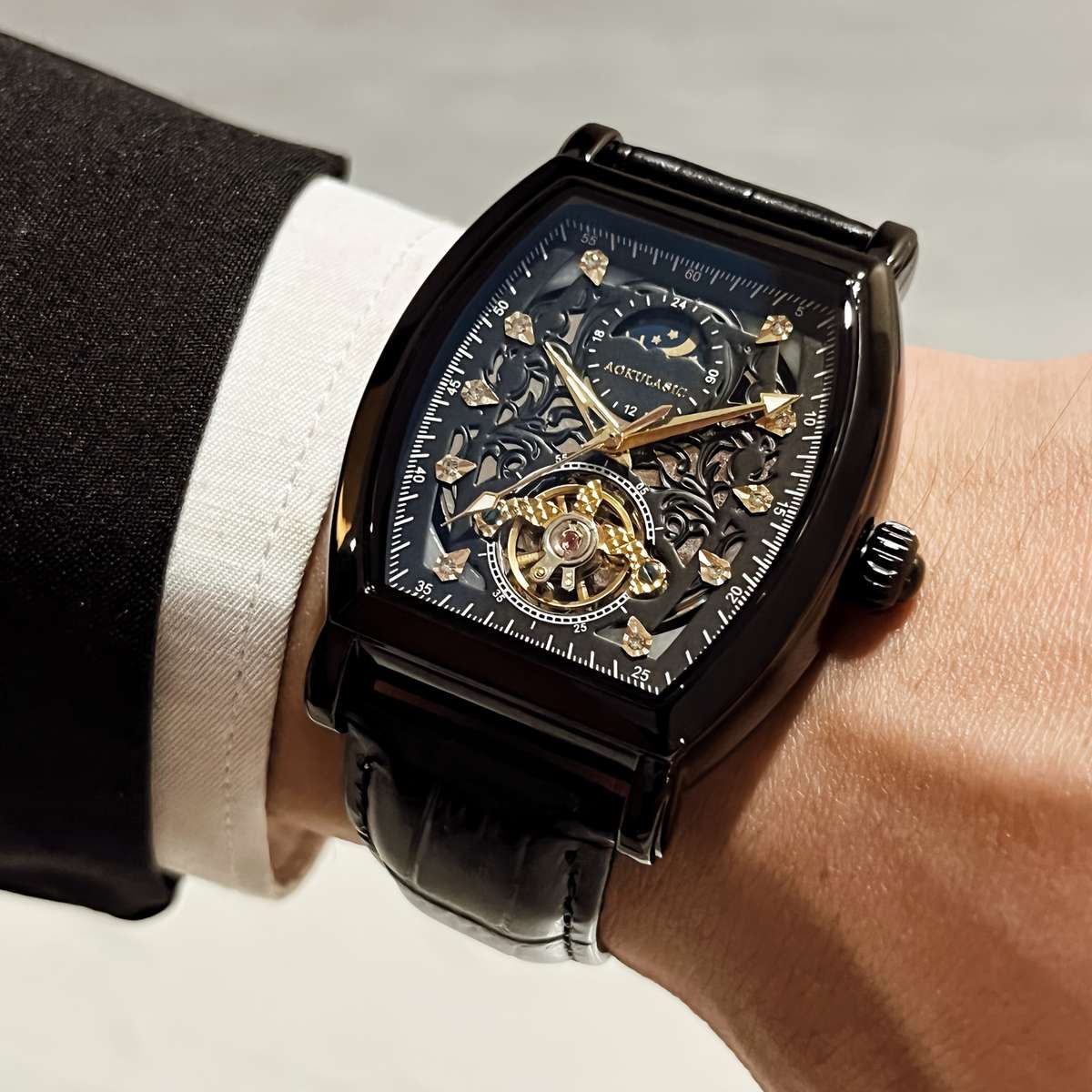 Modern Mens Luxury Hollow Moon Phase Automatic Mechanical Watch Goldencolor