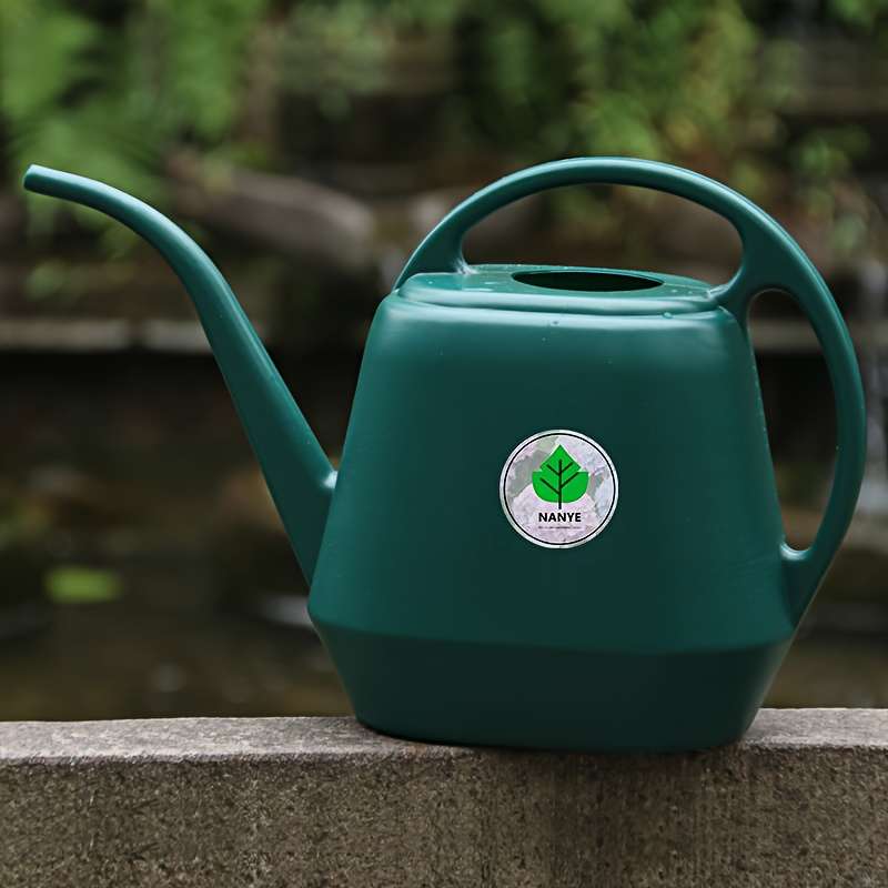 Large Capacity Plastic Watering Can 2L Set