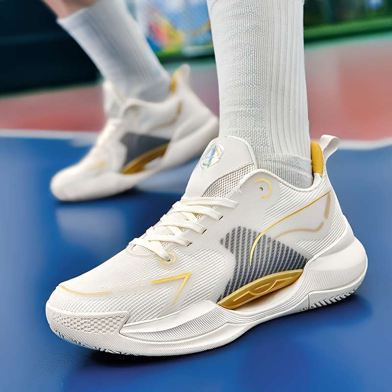 Sneakers Figure 2 Size Uk 7