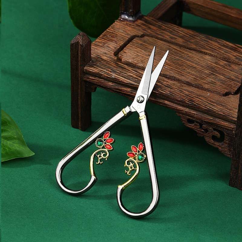Scissors Color Platinum Openwork Scissors