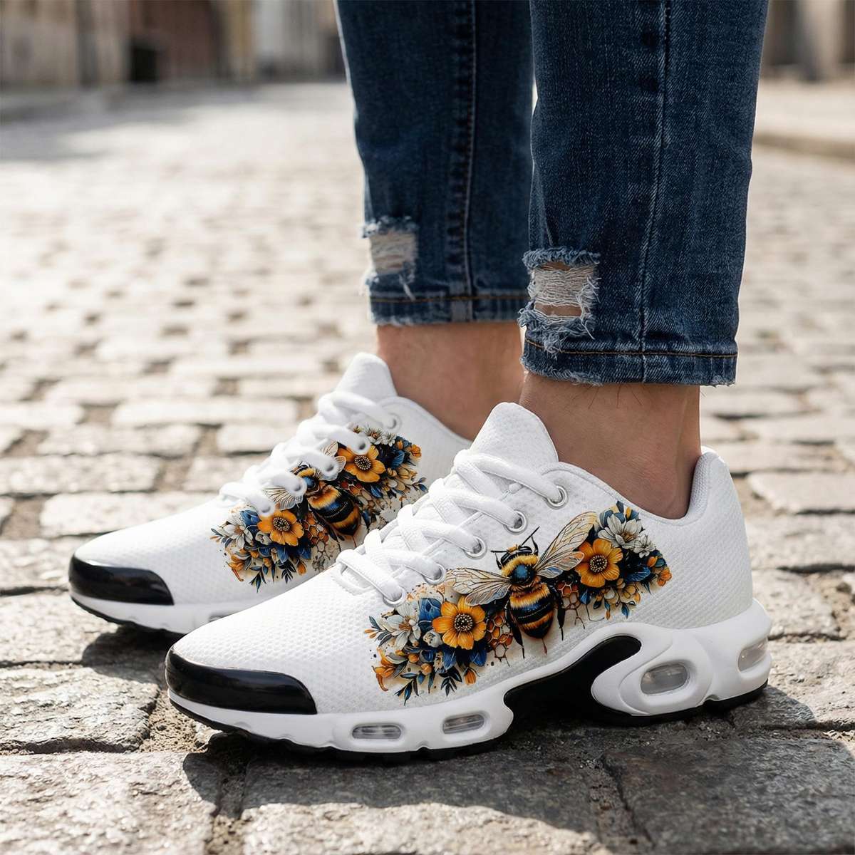 Women S Sneakers Color Black And White Bee Sizeuk 8.5