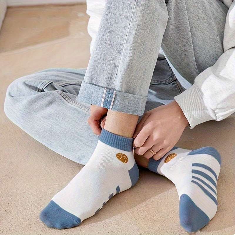 5 Pairs Blue And White Contrast One Size High Elastic Socks