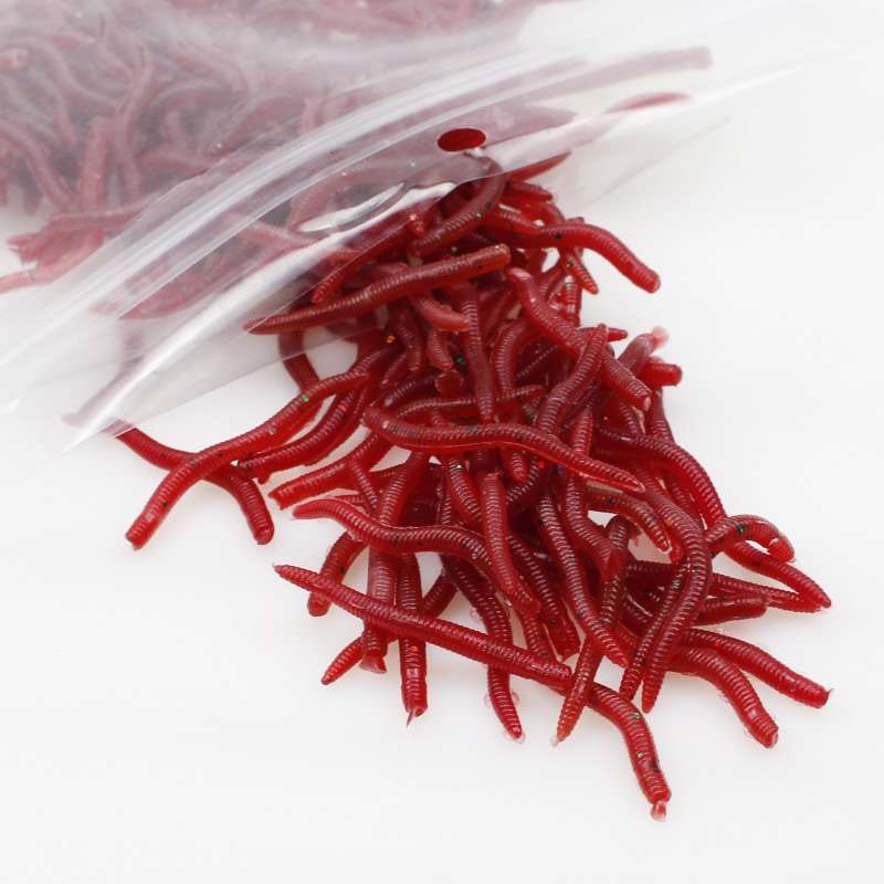 50pcs Simulation Soft Worm Lures Fake Red Earthworms Glowing Packaged Fishing Bait