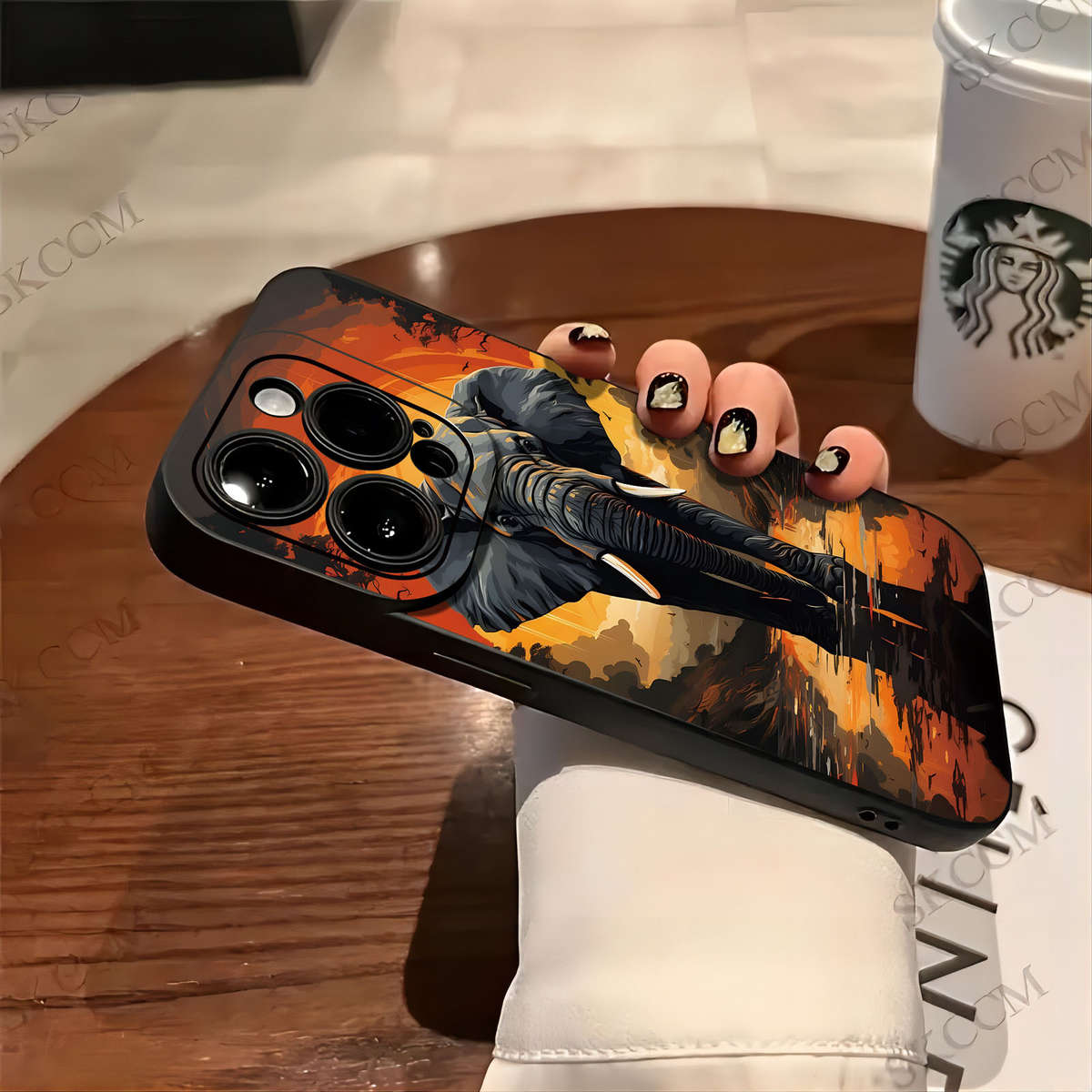 1Pc Black For iPhone 14 African Elephants Phone Case