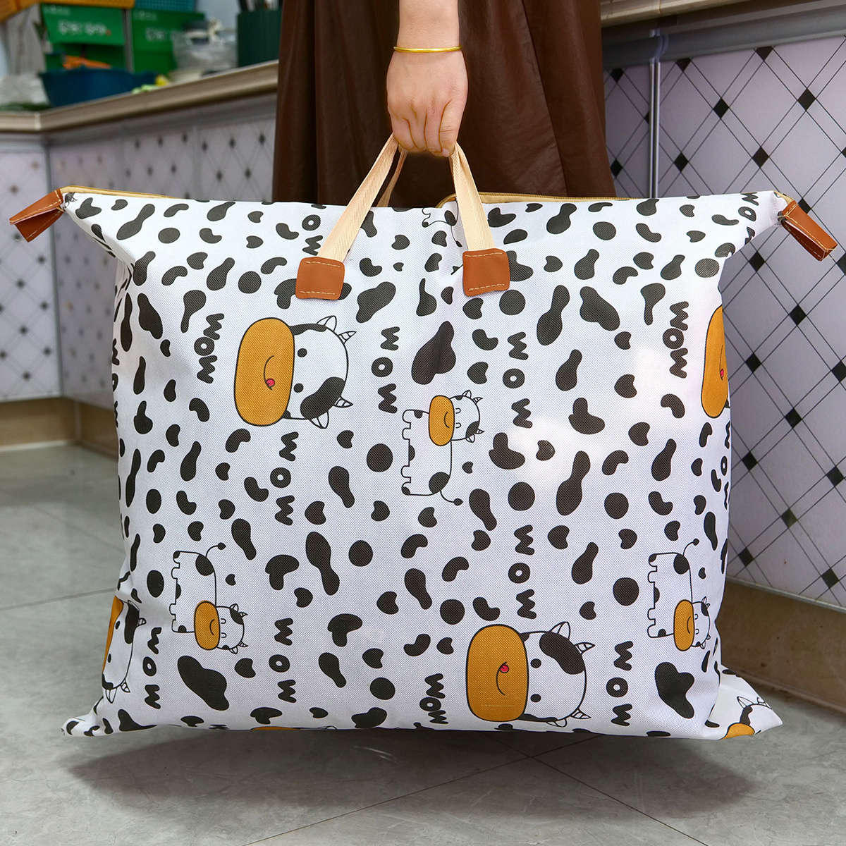 Large Capacity Moisture Proof Storage Bag 1 Piece Cartoon Cow Storage Bag