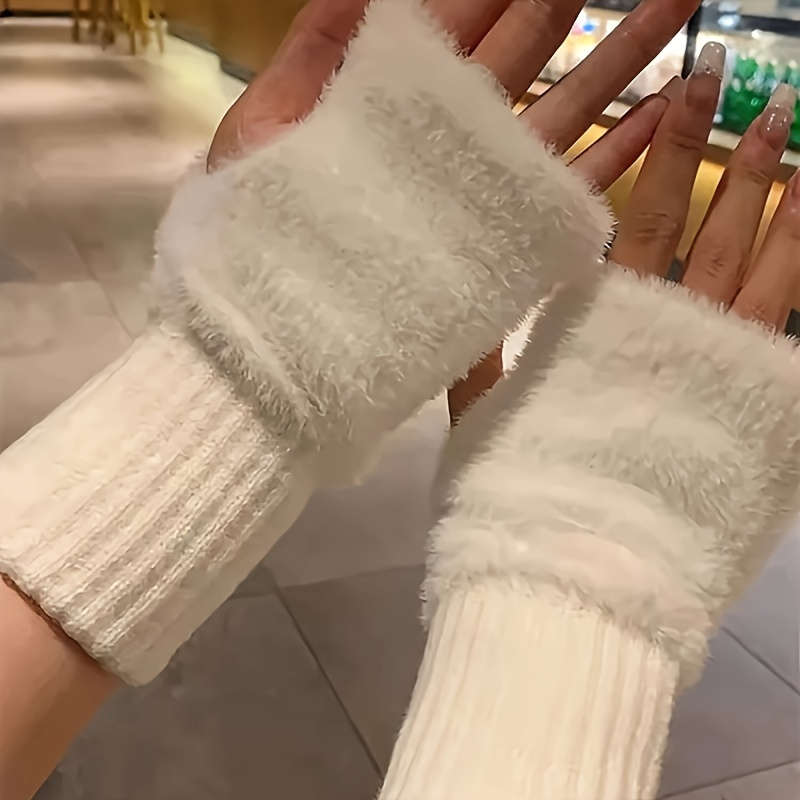 Winter Gloves Color White