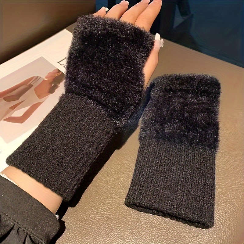 Winter Gloves Color White