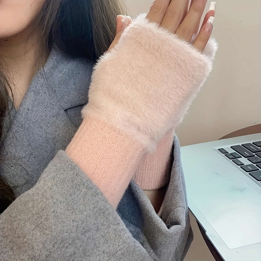 Winter Gloves Color White