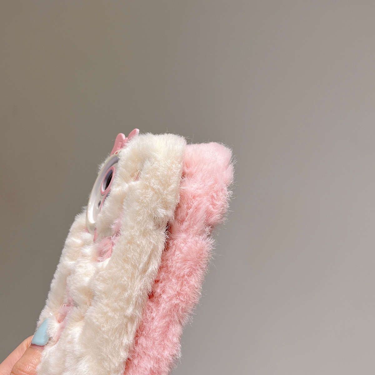 1Pc White For iPhone 15 Pro Max Plush Bow Tie Pattern Phone Case