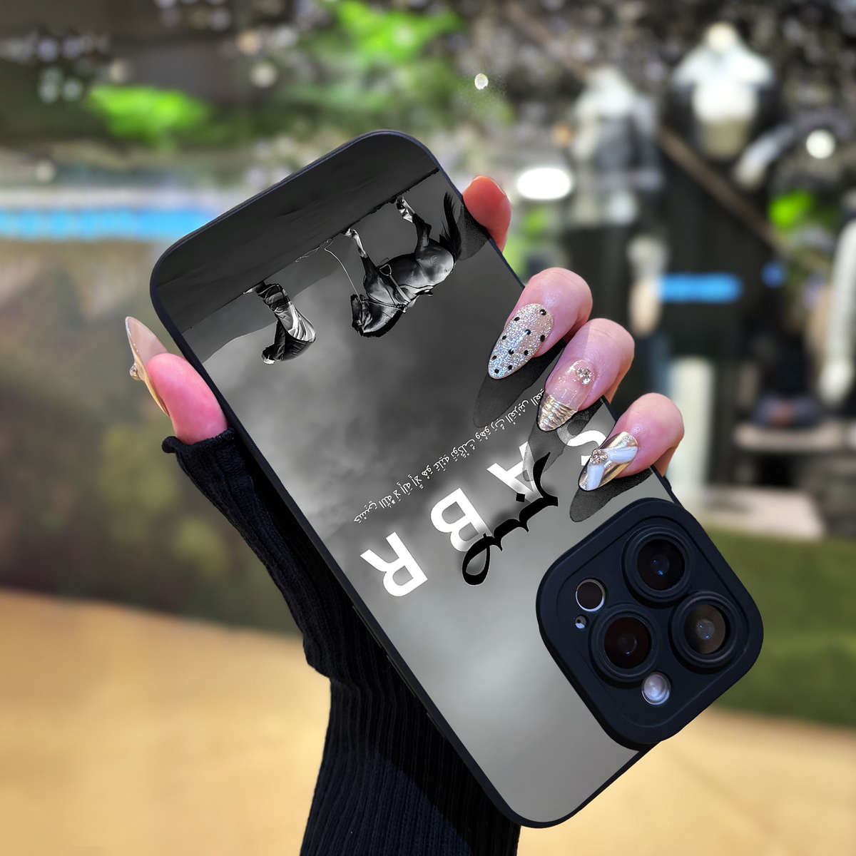 1Pc Black For iPhone 16 Plus Horse Design Phone Case