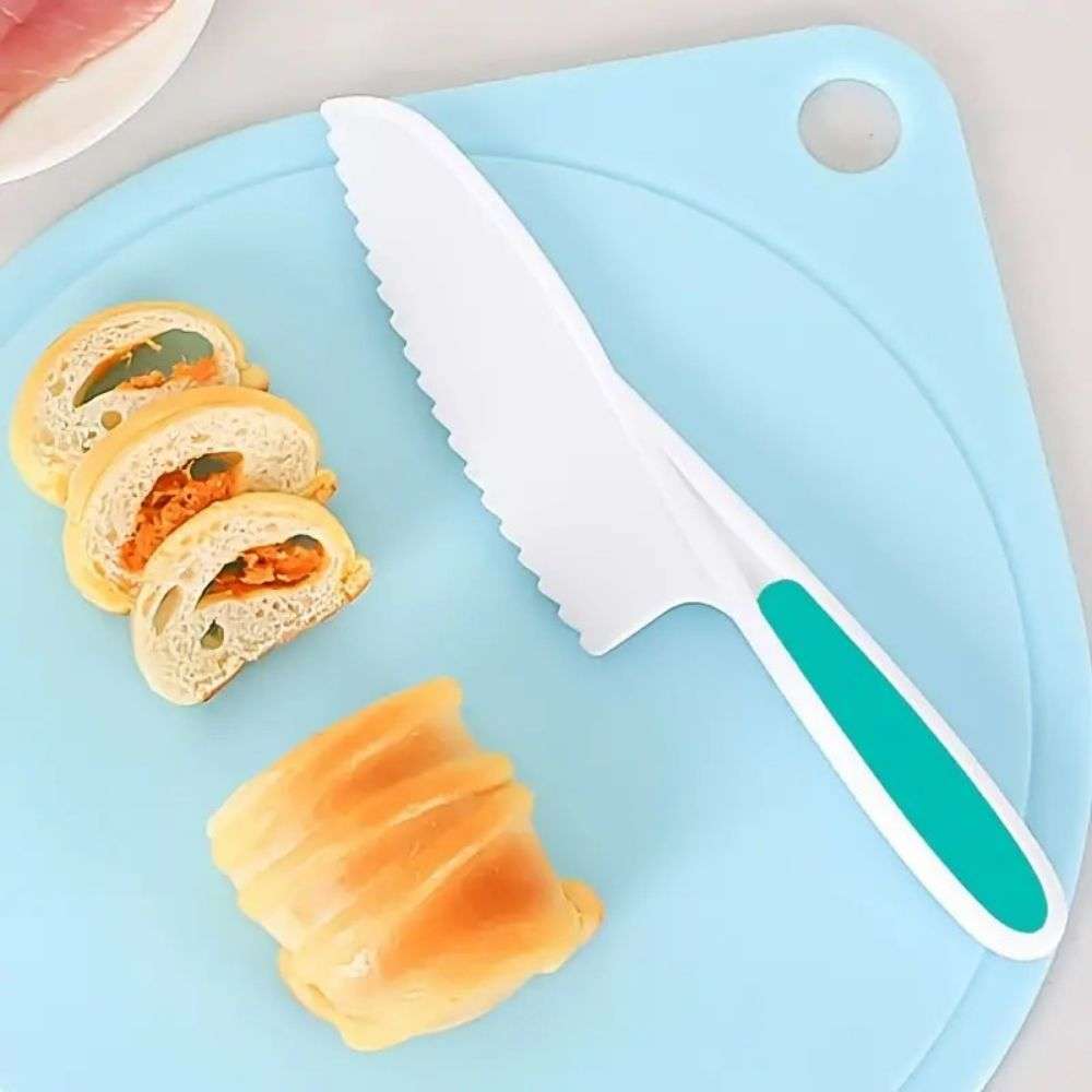 Bread And Cheese Knife Color 3 Piece Set