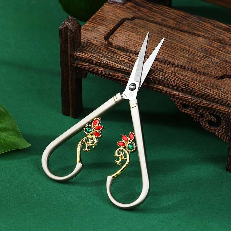 Scissors Color Platinum Openwork Scissors