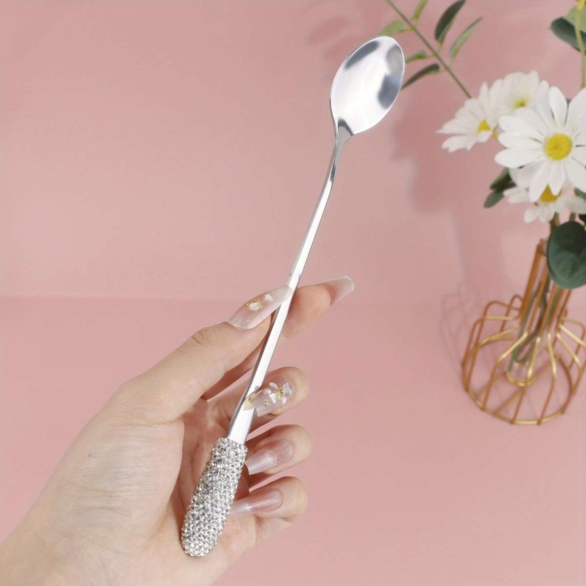Kitchenware Items 1 Silver Scoop