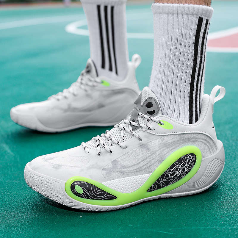 Basketball Shoes Color White And Green Sizeuk 4.5