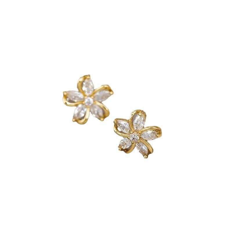 Women S Earrings Color Golden