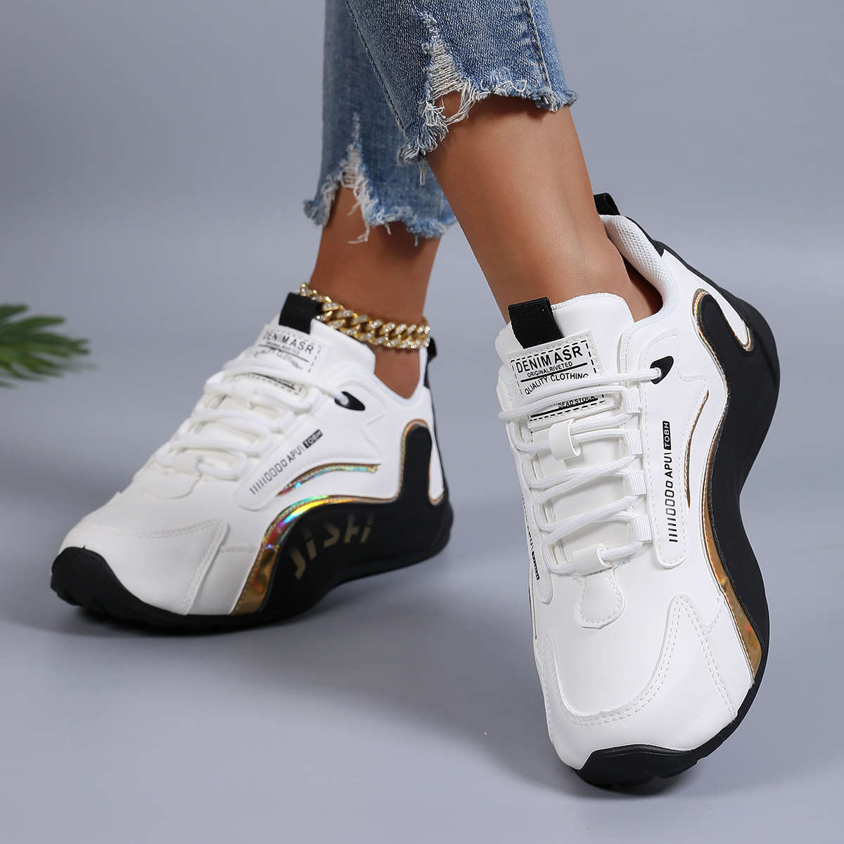 Women S Sneakers Color Black In White Sizeuk 4.5