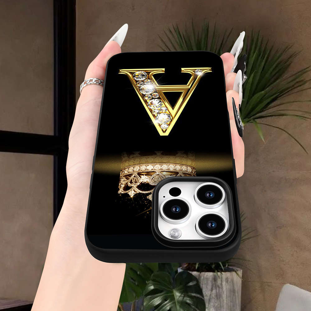 1Pc Black For iPhone 14 Plus Crown Letter A Pattern Phone Case