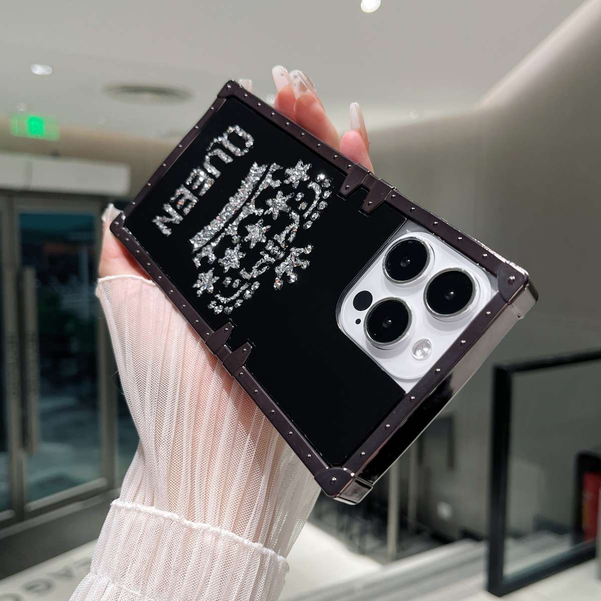 1Pc Black For iPhone 16 Plus Crown Design Phone Case